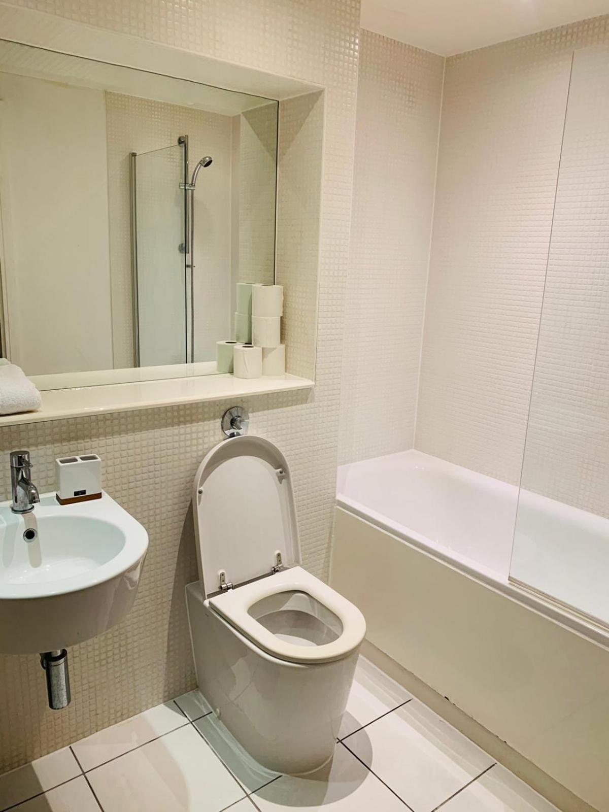 Ba Luxury Apartament Londra
